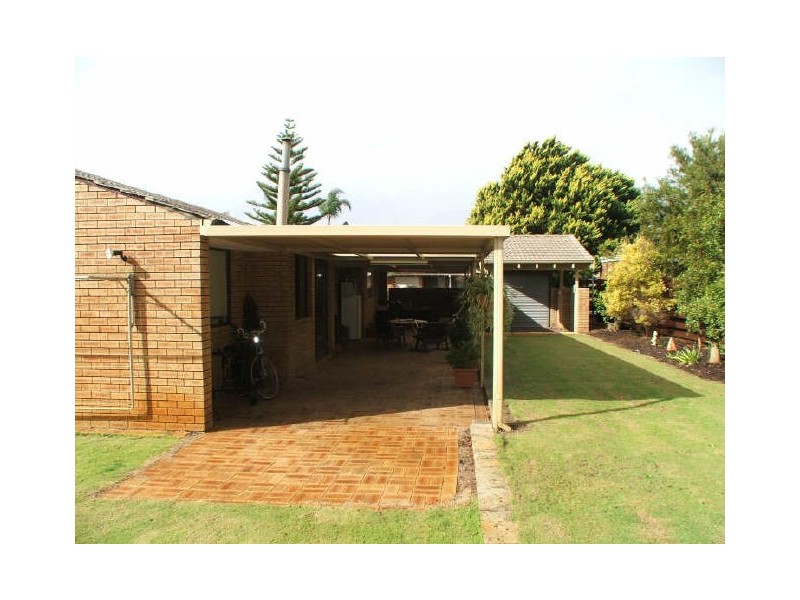 48 Grenadier Drive, Thornlie WA 6108