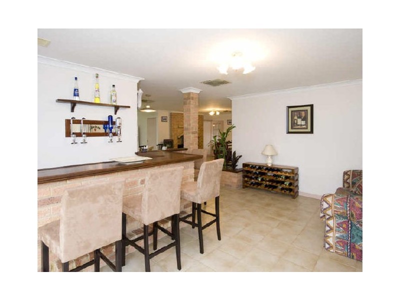 78 Discovery Drive, Thornlie WA 6108