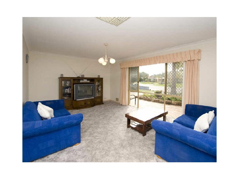 78 Discovery Drive, Thornlie WA 6108