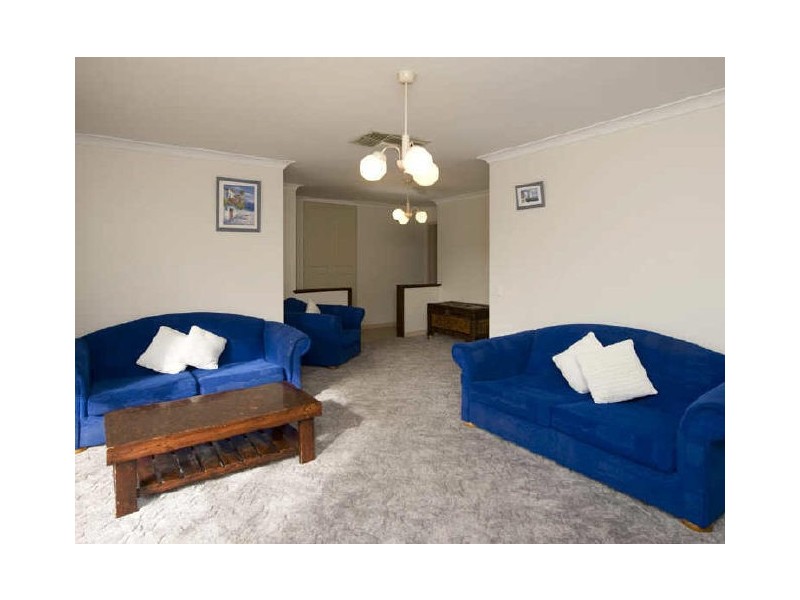 78 Discovery Drive, Thornlie WA 6108