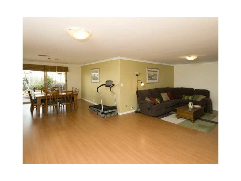 7 Audley Place, Canning Vale WA 6155