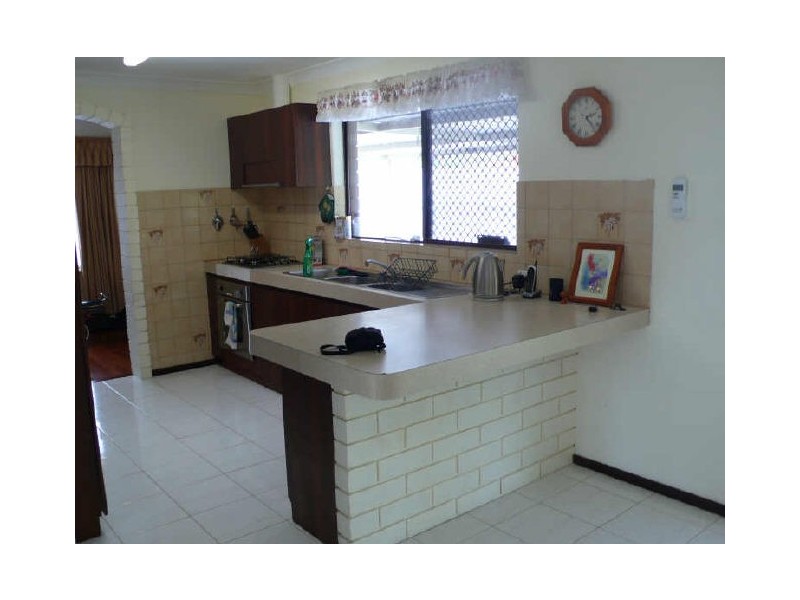 2 Hayes Court, Thornlie WA 6108