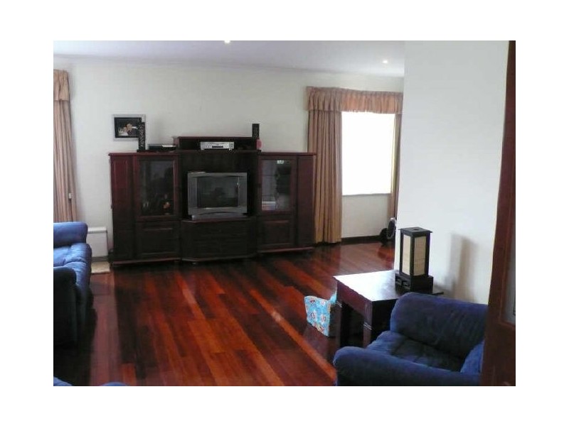 2 Hayes Court, Thornlie WA 6108