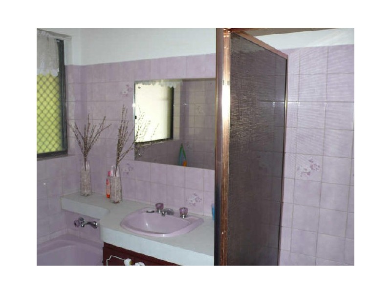 2 Hayes Court, Thornlie WA 6108