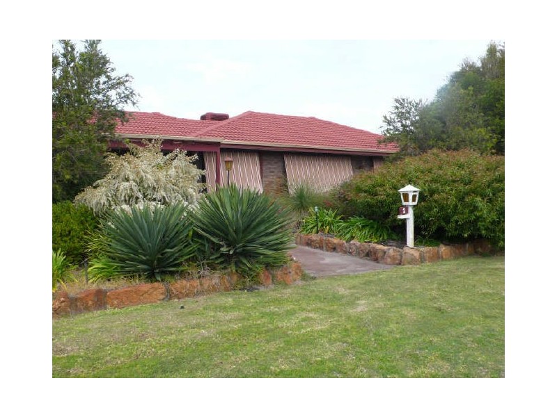 2 Hayes Court, Thornlie WA 6108