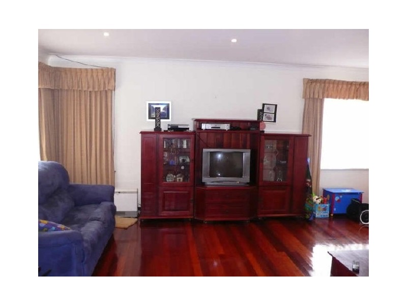 2 Hayes Court, Thornlie WA 6108