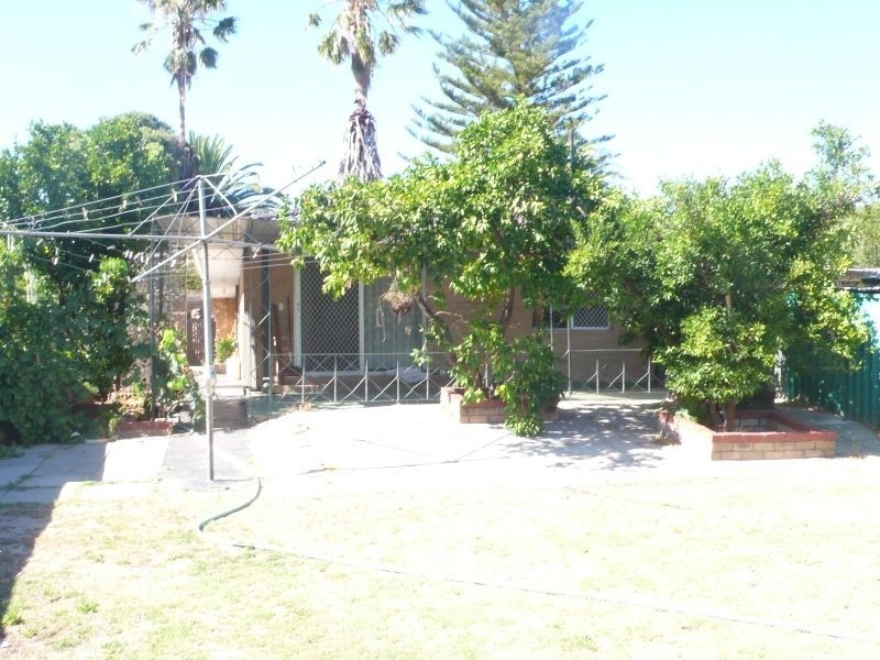 61A Lester Drive, Thornlie WA 6108