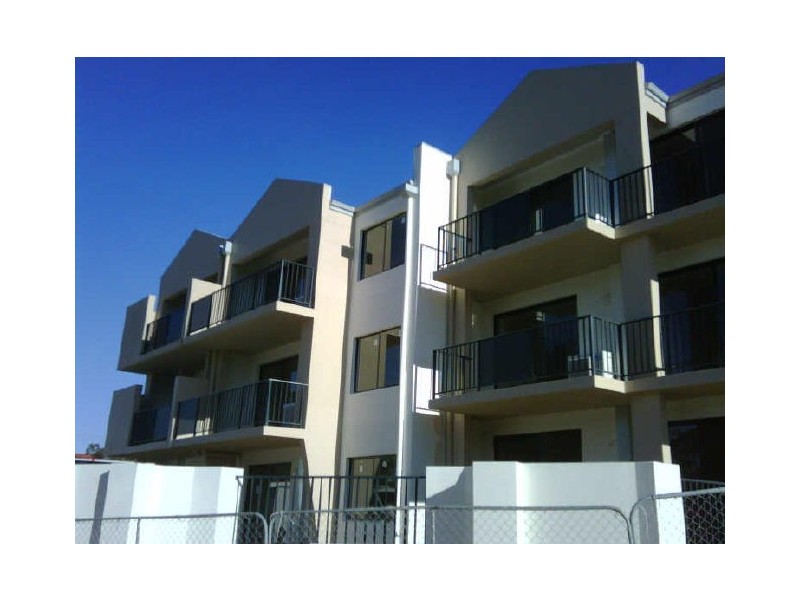 5/17 Southdown Place, Thornlie WA 6108