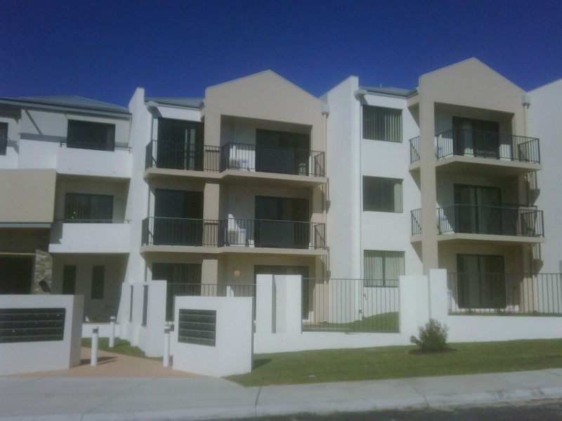 30/17 Southdown Place, Thornlie WA 6108