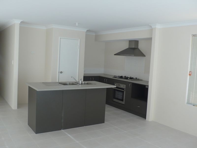 1B Wilcannia Way, Armadale WA 6112