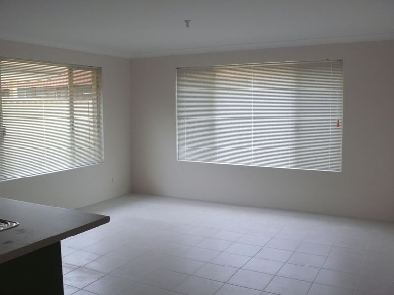 1B Wilcannia Way, Armadale WA 6112