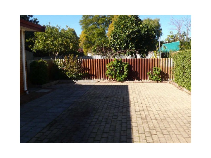 8 Eileen Street, Gosnells WA 6110