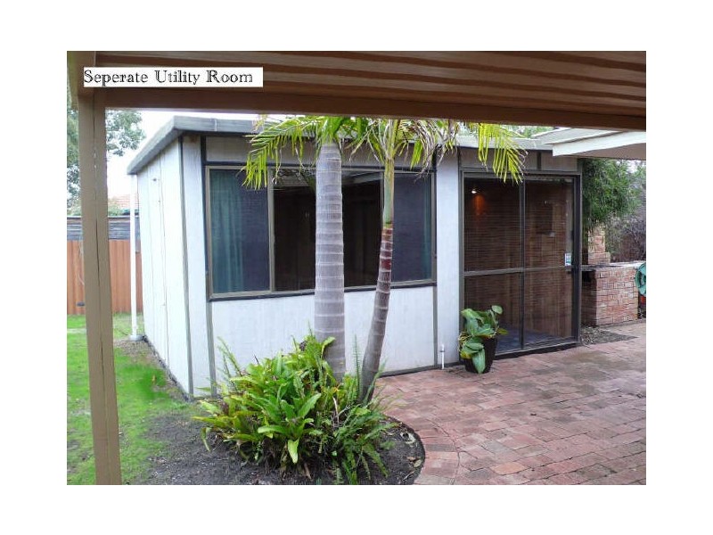 7 Ningaloo Way, Thornlie WA 6108