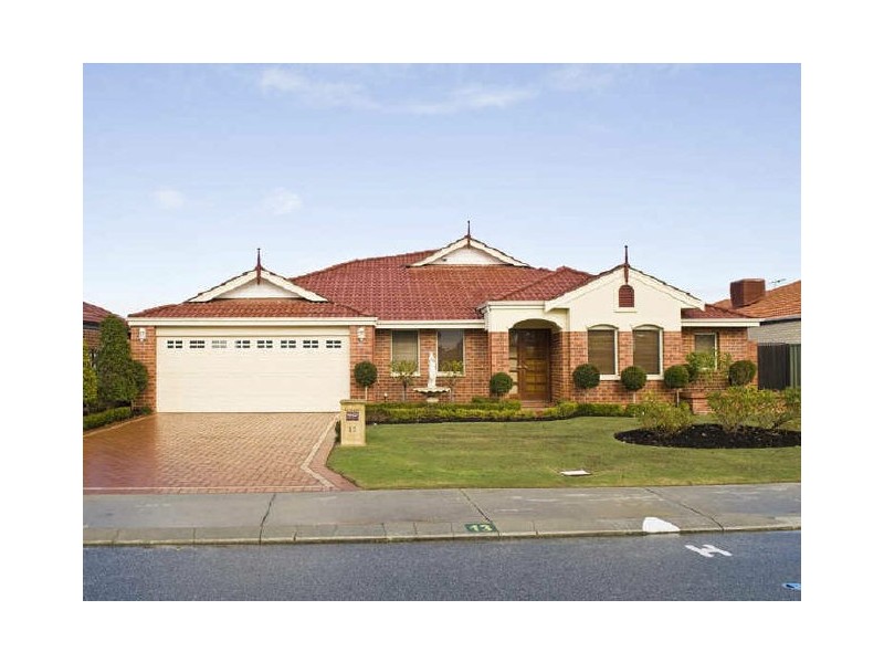 13 Lycett Turn, Southern River WA 6110