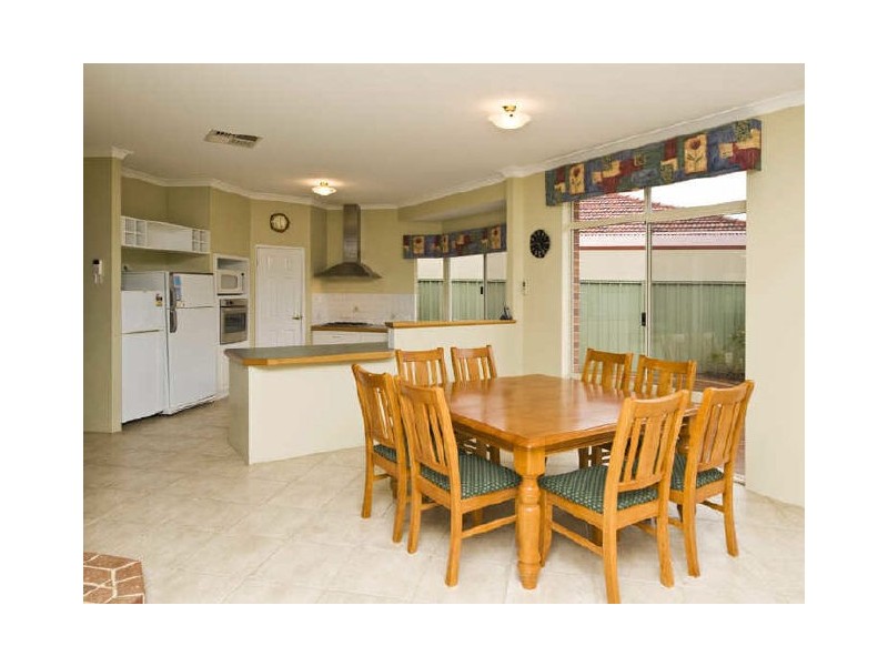 13 Lycett Turn, Southern River WA 6110