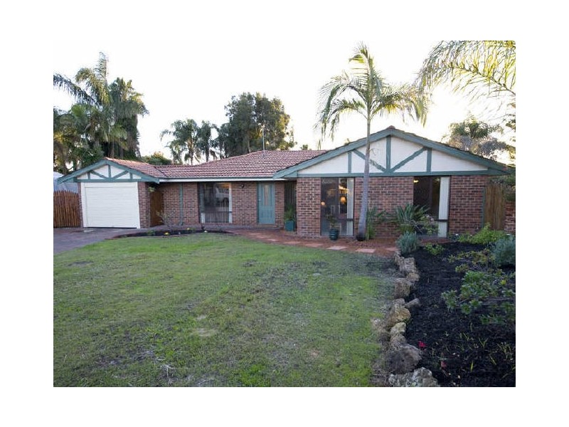 5 Wood Place, Thornlie WA 6108