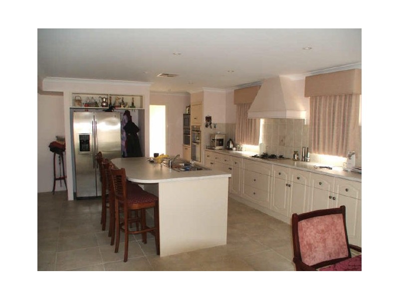 2 Carpenteria Crescent, Kenwick WA 6107