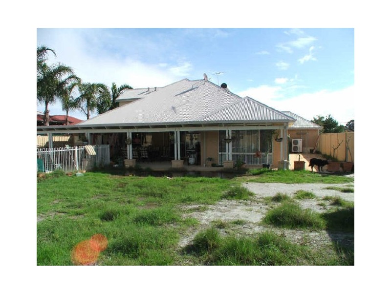 2 Carpenteria Crescent, Kenwick WA 6107
