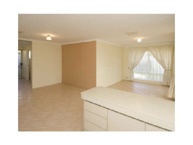 7 Kemi Close, Kenwick WA 6107