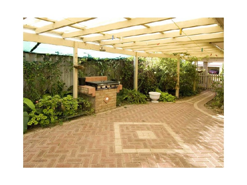 7 Kemi Close, Kenwick WA 6107