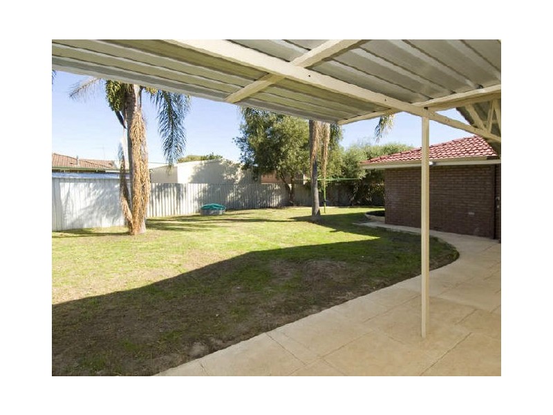 30 Shillington Way, Thornlie WA 6108