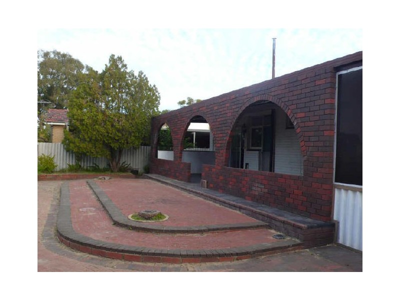 14 Crossford Street, Thornlie WA 6108