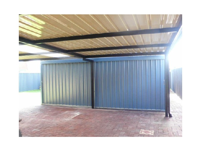 10 Bindoon Loop, Huntingdale WA 6110