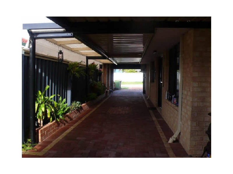 10 Bindoon Loop, Huntingdale WA 6110