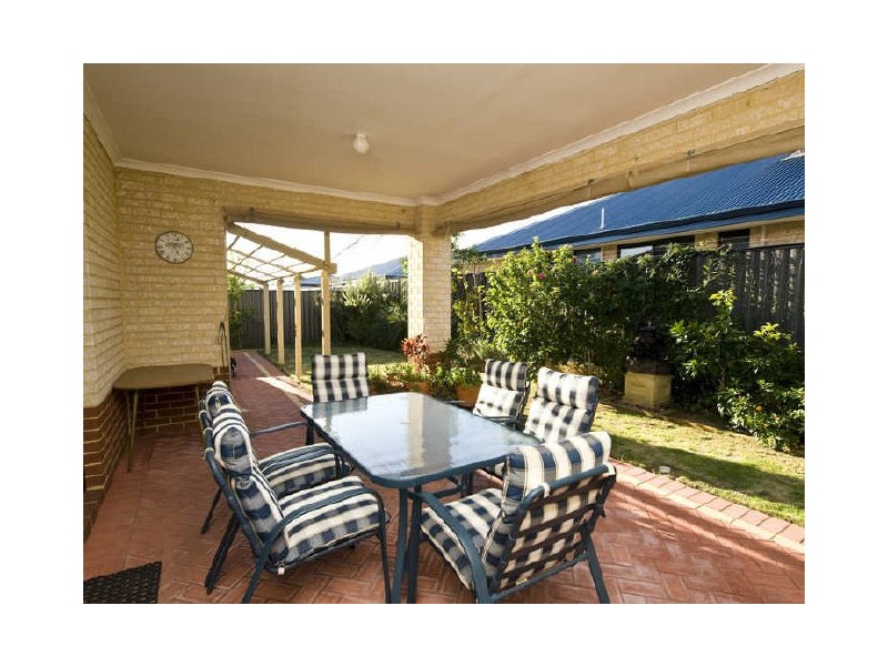 4 Dara Corner, Thornlie WA 6108