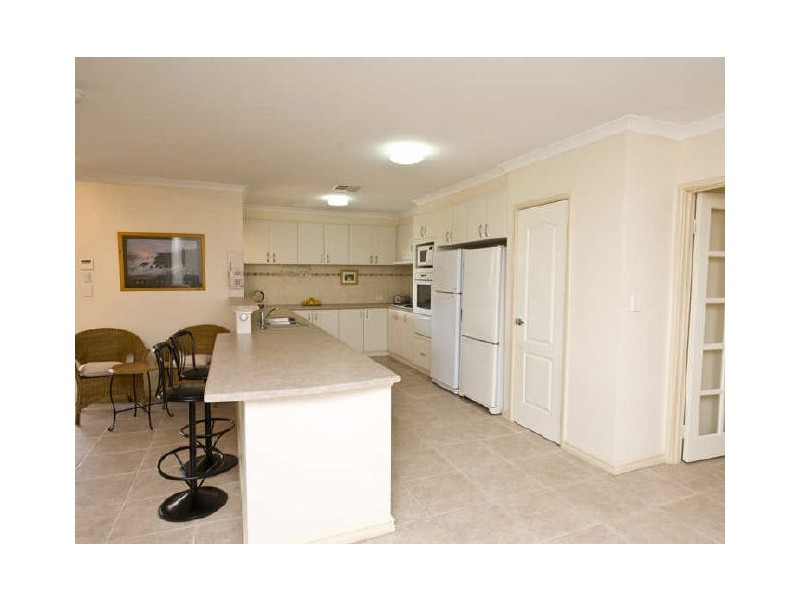 4 Dara Corner, Thornlie WA 6108