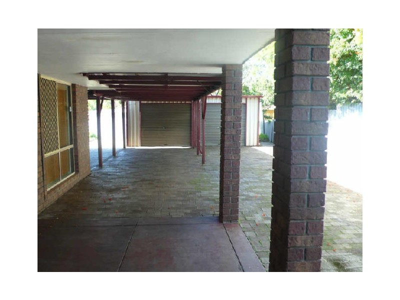 6 Bremer Place, Thornlie WA 6108