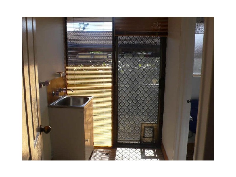 6 Bremer Place, Thornlie WA 6108