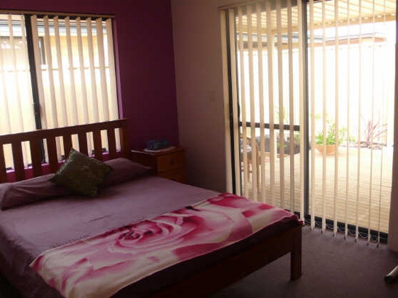 16 Finsbury Drive, Thornlie WA 6108