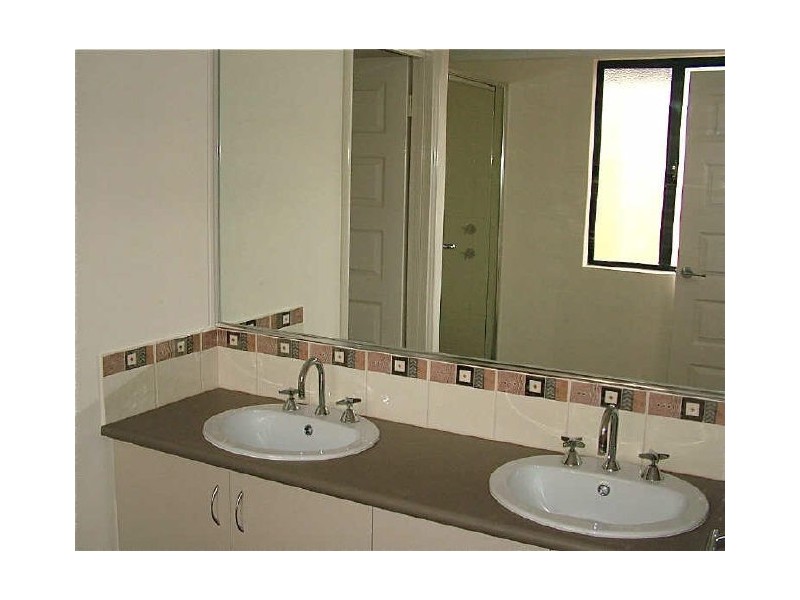 6A Cranbrook Pass, Canning Vale WA 6155