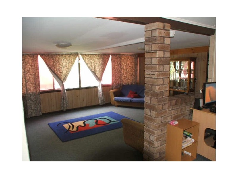 6 Berehaven Avenue, Thornlie WA 6108