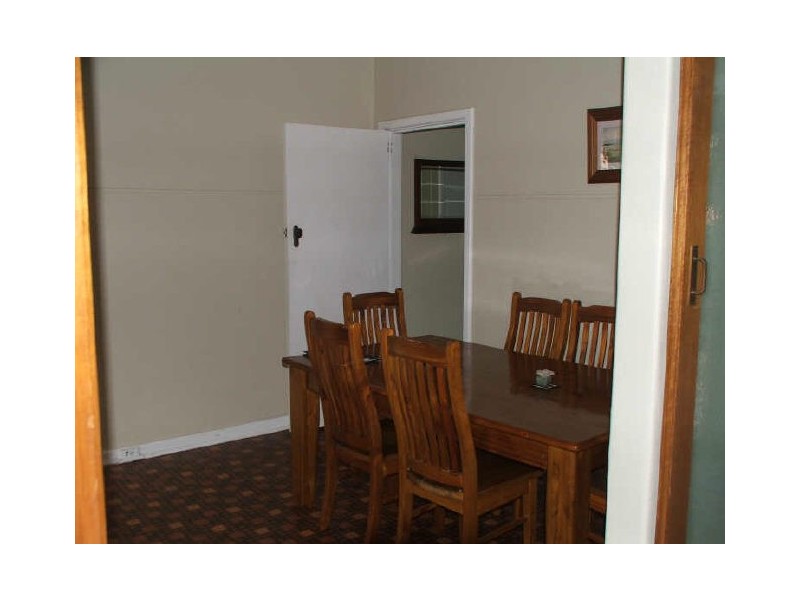 6 Berehaven Avenue, Thornlie WA 6108