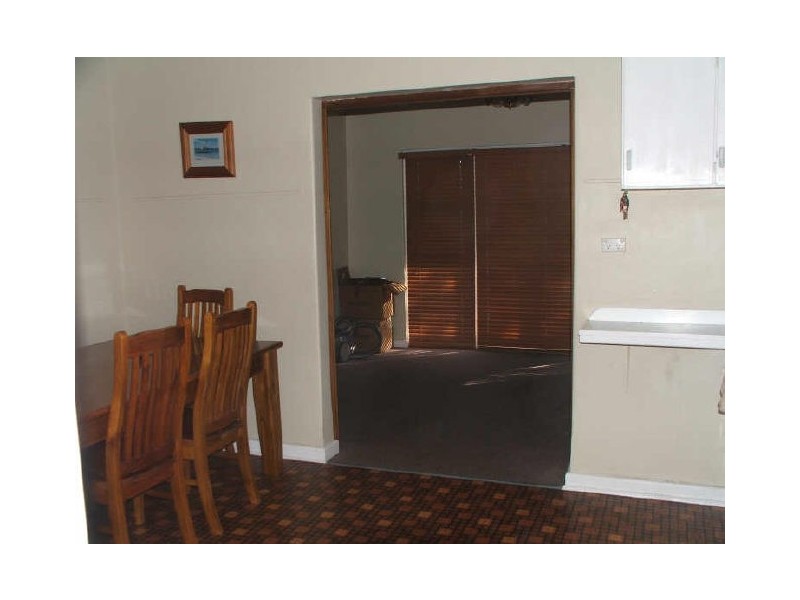 6 Berehaven Avenue, Thornlie WA 6108