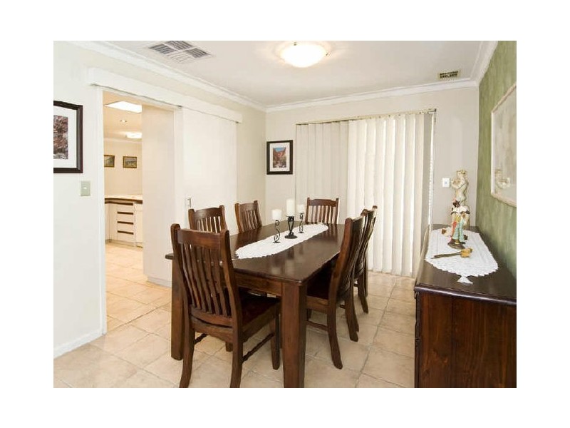 75 Regency Drive, Thornlie WA 6108