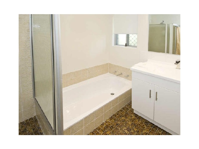 75 Regency Drive, Thornlie WA 6108