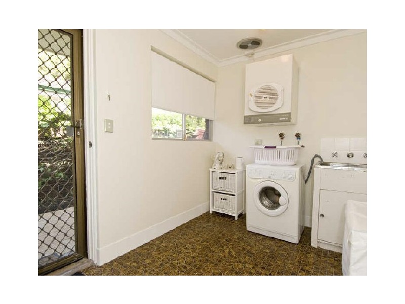 75 Regency Drive, Thornlie WA 6108