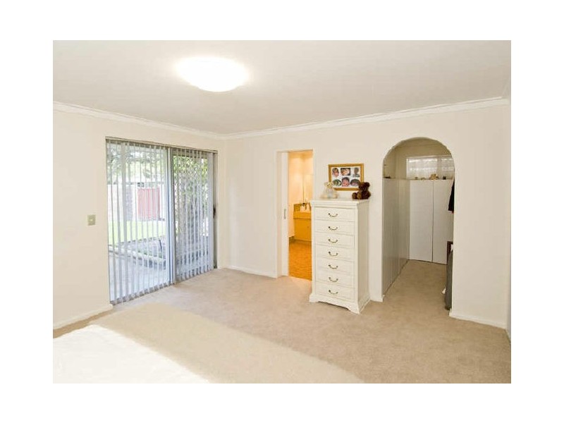 75 Regency Drive, Thornlie WA 6108