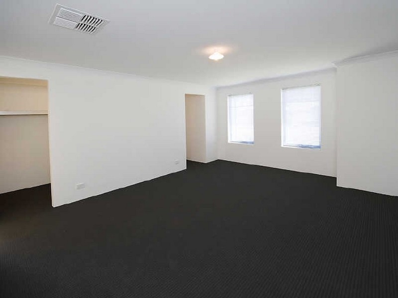 8 Kulbardi Way, Harrisdale WA 6112