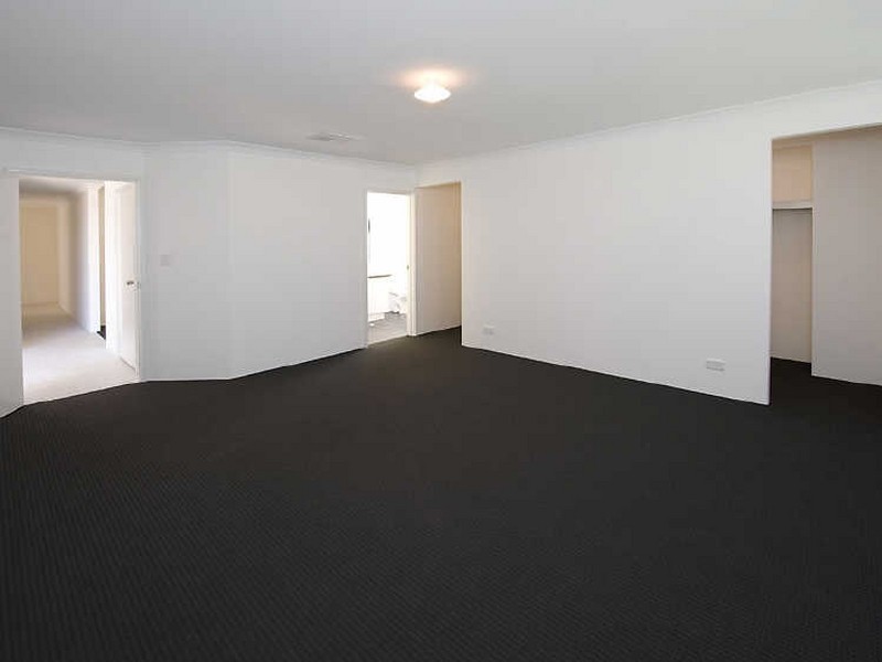 8 Kulbardi Way, Harrisdale WA 6112