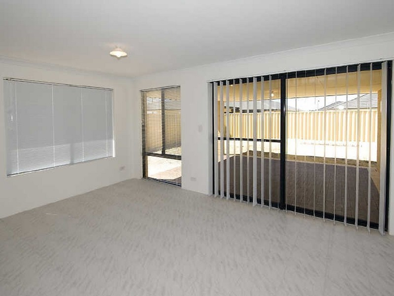 8 Kulbardi Way, Harrisdale WA 6112