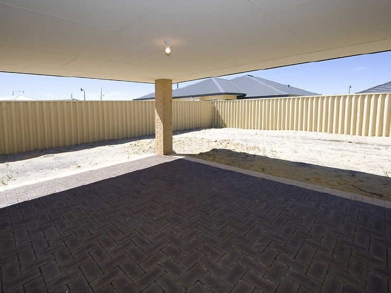 8 Kulbardi Way, Harrisdale WA 6112