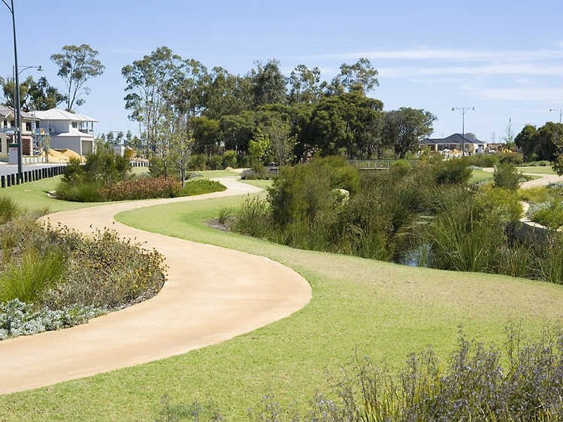 8 Kulbardi Way, Harrisdale WA 6112