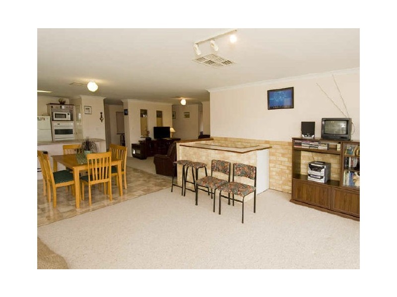 40 Moorburg Loop, Port Kennedy WA 6172