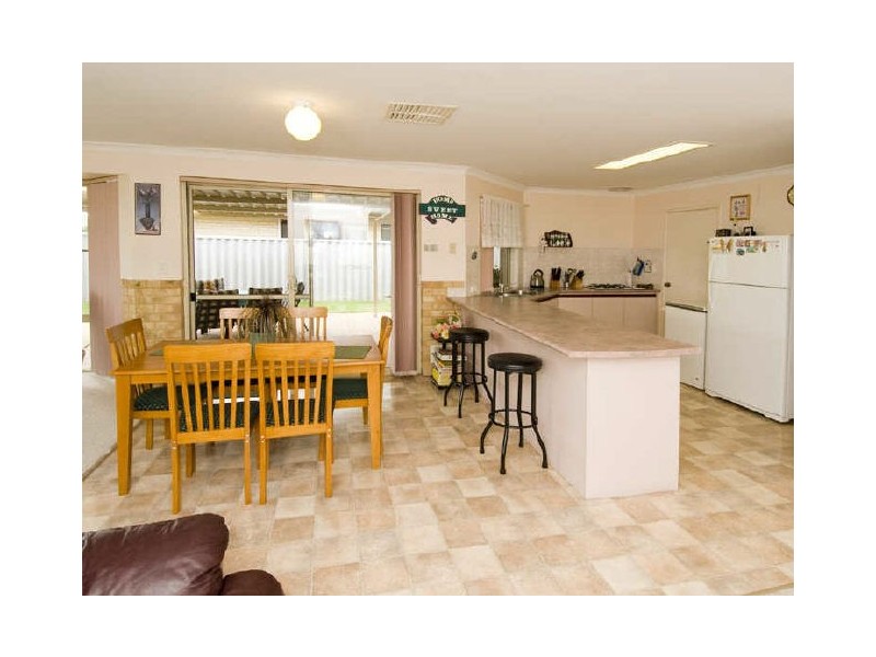 40 Moorburg Loop, Port Kennedy WA 6172