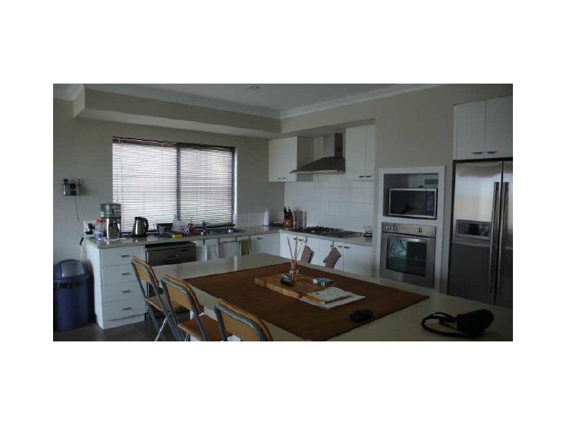 10 Havel Pass, Beeliar WA 6164