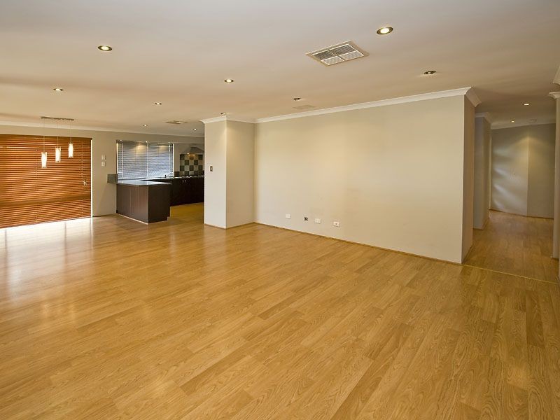 28 Gallinago Corner, Harrisdale WA 6112